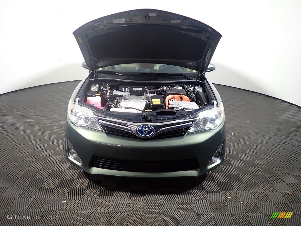 2013 Camry Hybrid XLE - Cypress Green Metallic / Ivory photo #38