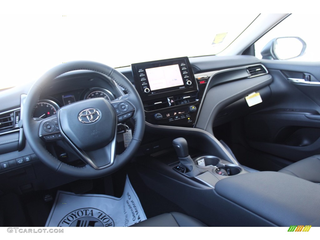 2021 Camry SE - Galactic Aqua Mica / Black photo #20