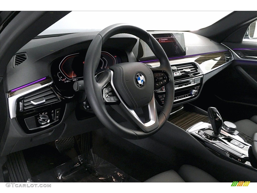 2020 5 Series 530i Sedan - Black Sapphire Metallic / Black photo #21