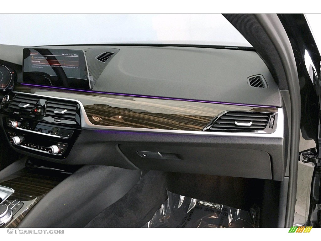 2020 5 Series 530i Sedan - Black Sapphire Metallic / Black photo #22