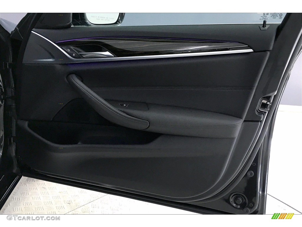 2020 5 Series 530i Sedan - Black Sapphire Metallic / Black photo #24