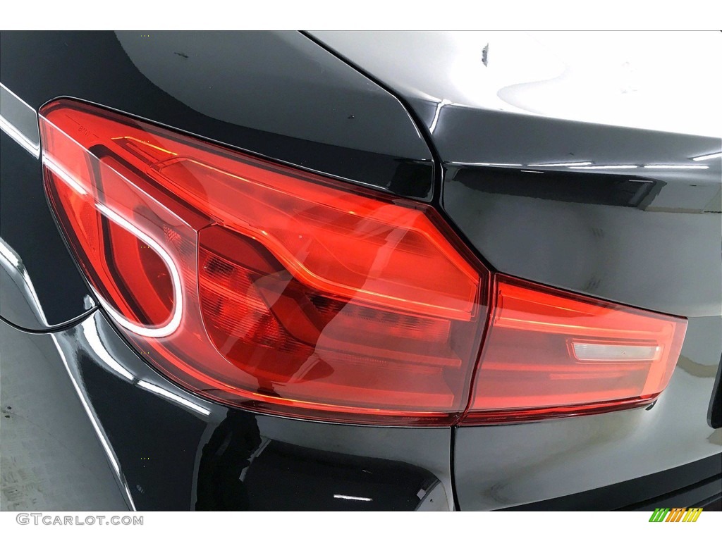 2020 5 Series 530i Sedan - Black Sapphire Metallic / Black photo #27