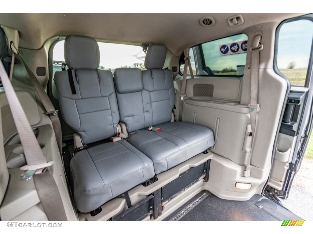 2014 Dodge Grand Caravan SE Rear Seat Photos
