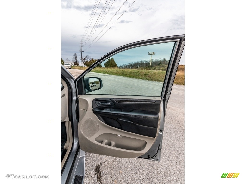 2014 Grand Caravan SE - Billet Silver Metallic / Black/Light Graystone photo #28