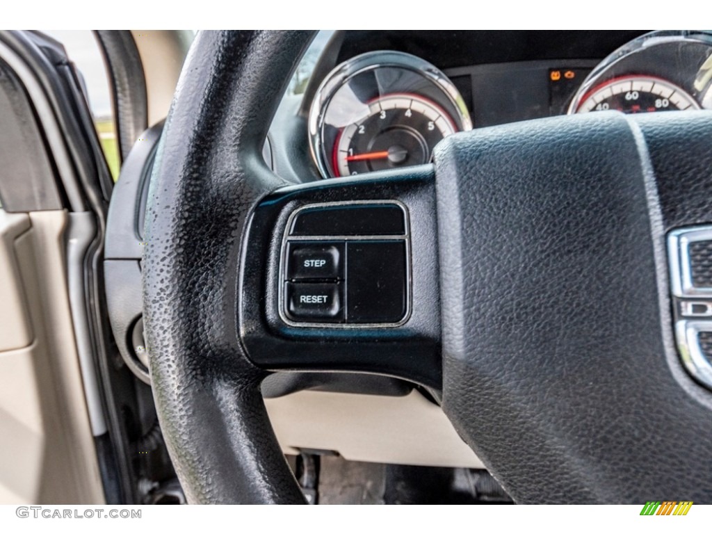 2014 Dodge Grand Caravan SE Black/Light Graystone Steering Wheel Photo #140331642