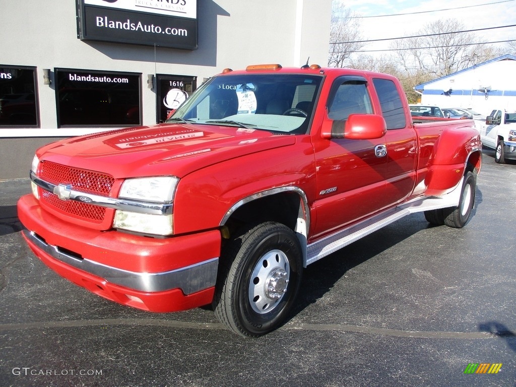2004 Silverado 3500HD LT Extended Cab 4x4 Dually - Victory Red / Medium Gray photo #2