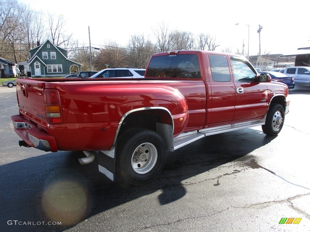 2004 Silverado 3500HD LT Extended Cab 4x4 Dually - Victory Red / Medium Gray photo #4