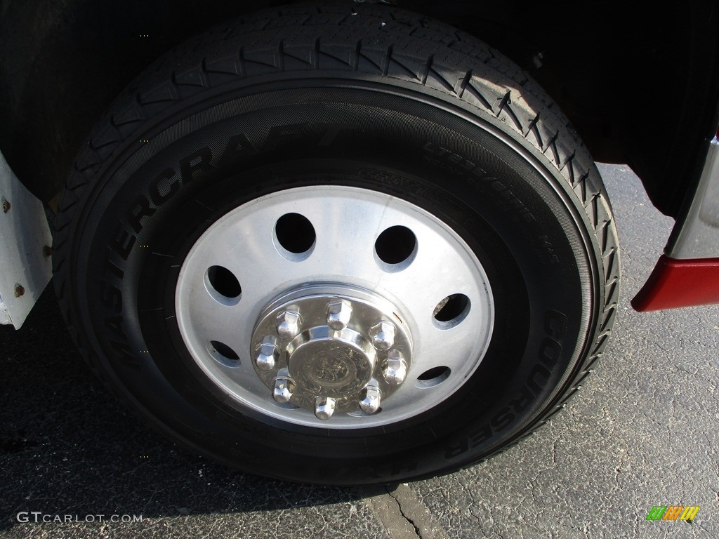 2004 Silverado 3500HD LT Extended Cab 4x4 Dually - Victory Red / Medium Gray photo #26