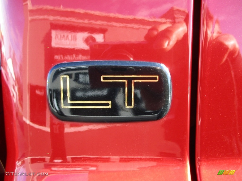 2004 Silverado 3500HD LT Extended Cab 4x4 Dually - Victory Red / Medium Gray photo #28