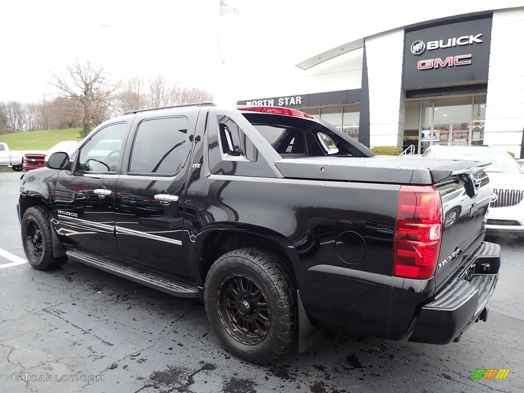 2011 Avalanche LTZ 4x4 - Black / Dark Cashmere/Light Cashmere photo #12