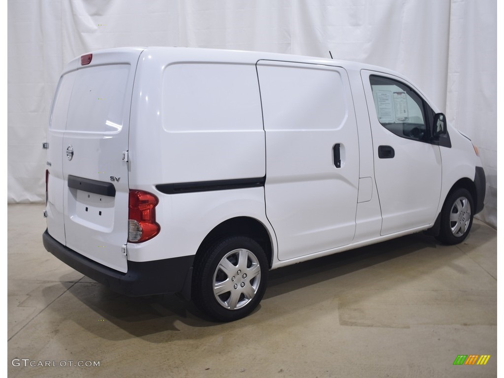 2016 Nissan NV200 S Exterior Photos