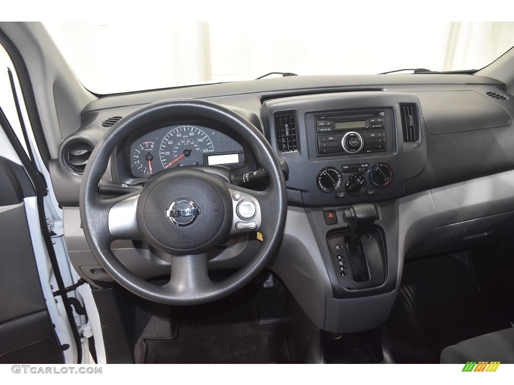 2016 Nissan NV200 S Dashboard Photos