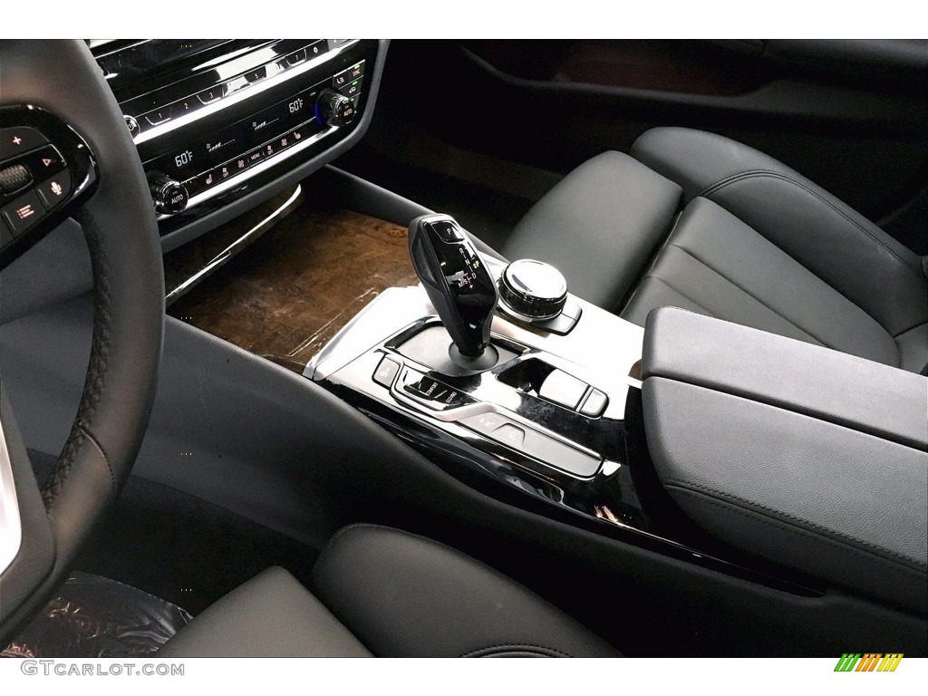 2020 5 Series 530i Sedan - Jet Black / Black photo #16
