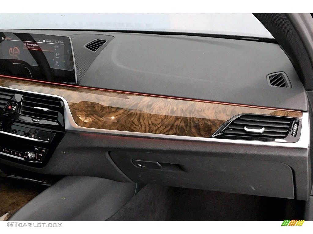 2020 5 Series 530i Sedan - Jet Black / Black photo #22
