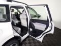 Crystal White Pearl - Forester 2.5i Photo No. 24