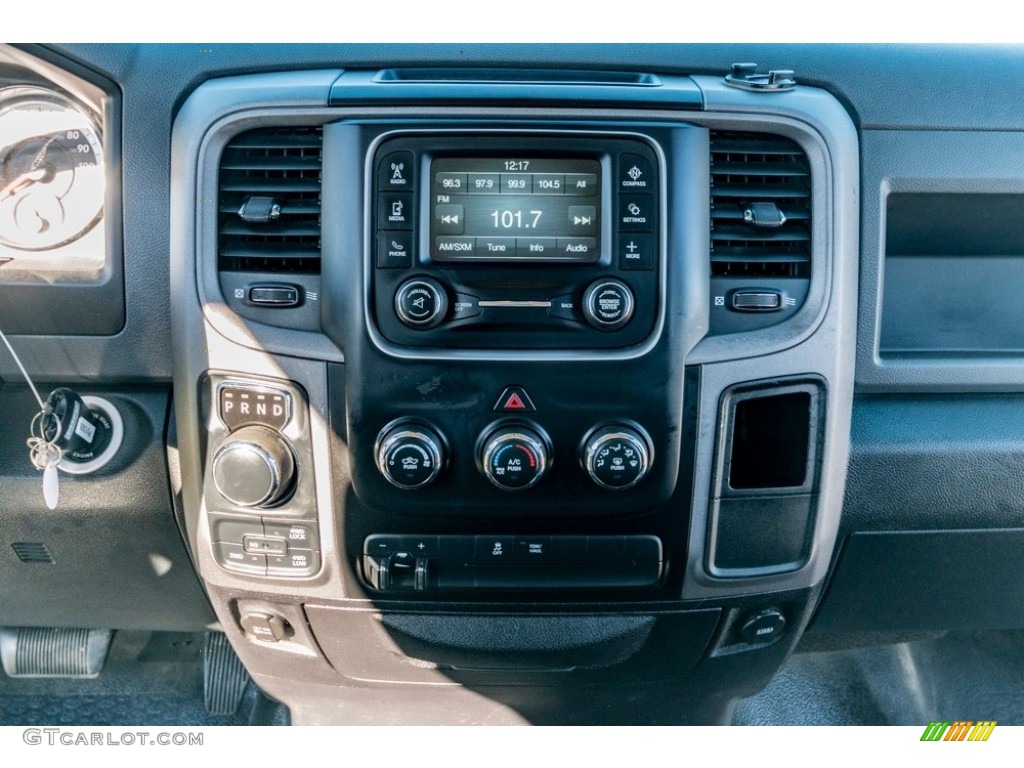 2015 1500 Express Crew Cab 4x4 - Bright White / Black/Diesel Gray photo #35