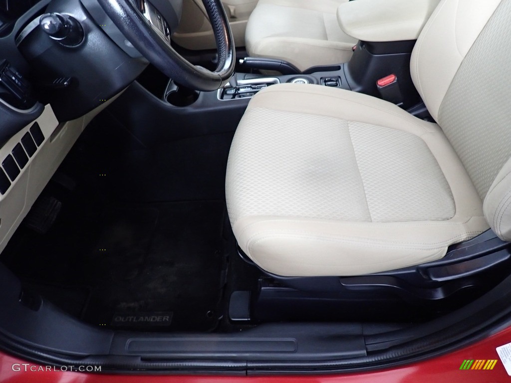 2016 Mitsubishi Outlander SE S-AWC Front Seat Photo #140367037