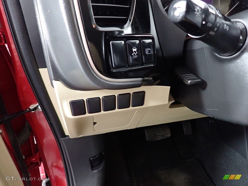 2016 Mitsubishi Outlander SE S-AWC Controls Photo #140367061