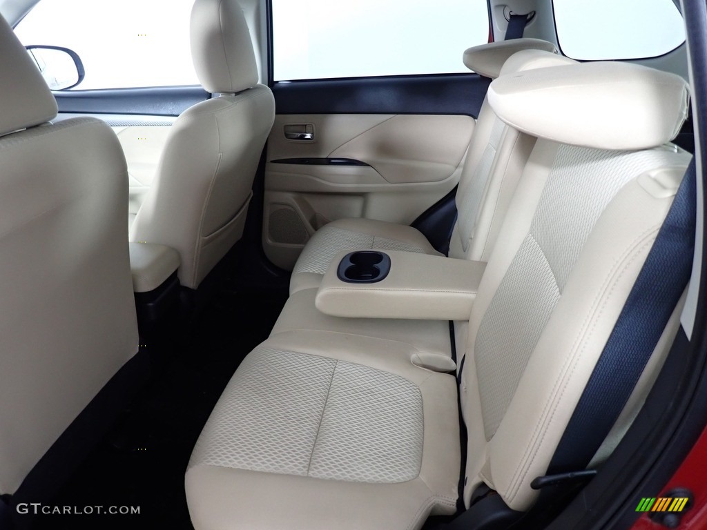 2016 Mitsubishi Outlander SE S-AWC Rear Seat Photo #140367157