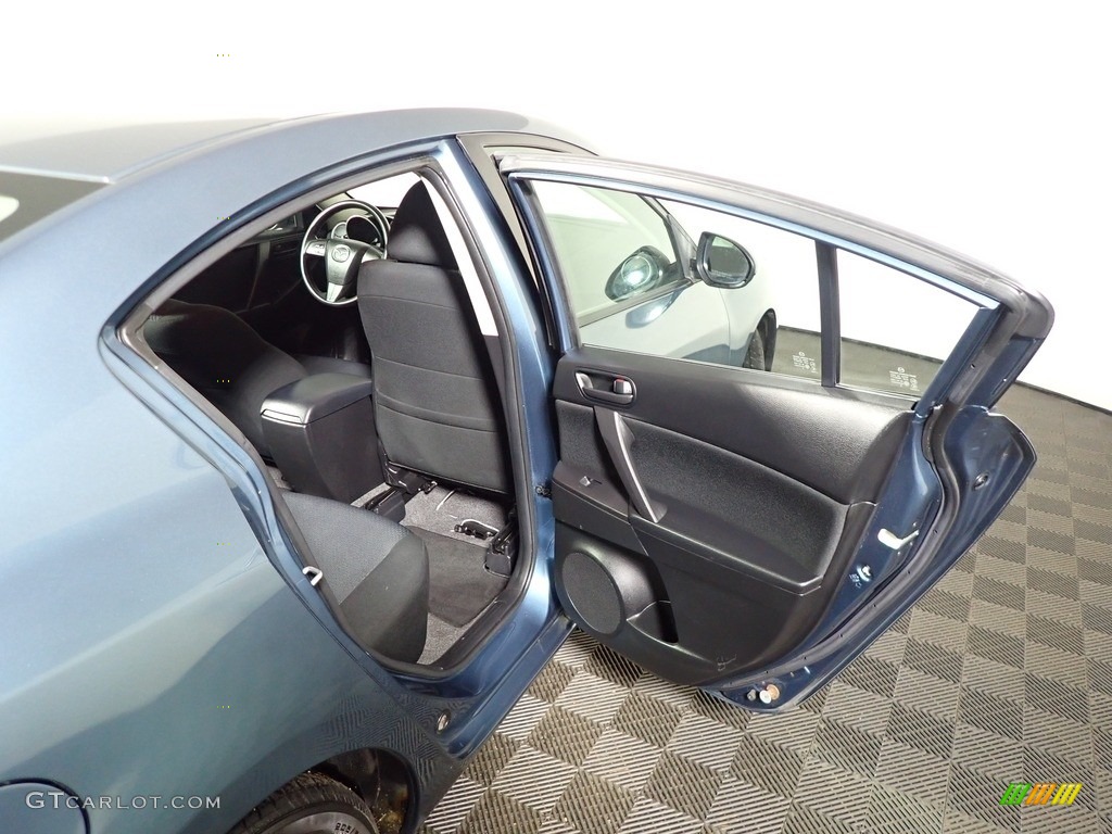 2010 MAZDA3 i Sport 4 Door - Gunmetal Blue Mica / Black photo #31