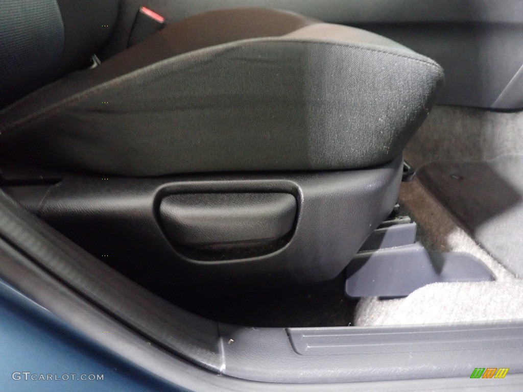 2010 MAZDA3 i Sport 4 Door - Gunmetal Blue Mica / Black photo #35