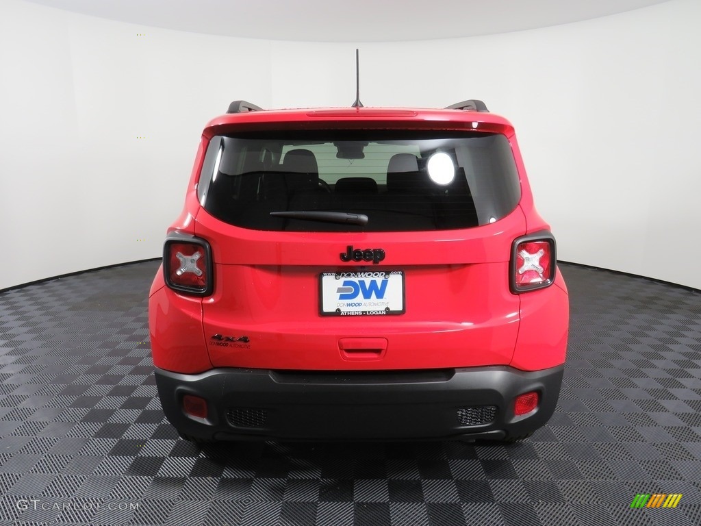 2020 Renegade Sport 4x4 - Colorado Red / Black photo #12