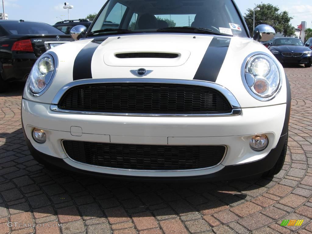 2009 Cooper S Hardtop - Pepper White / Punch Carbon Black Leather photo #4