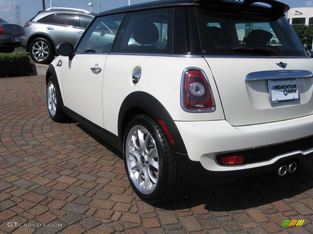 2009 Cooper S Hardtop - Pepper White / Punch Carbon Black Leather photo #7