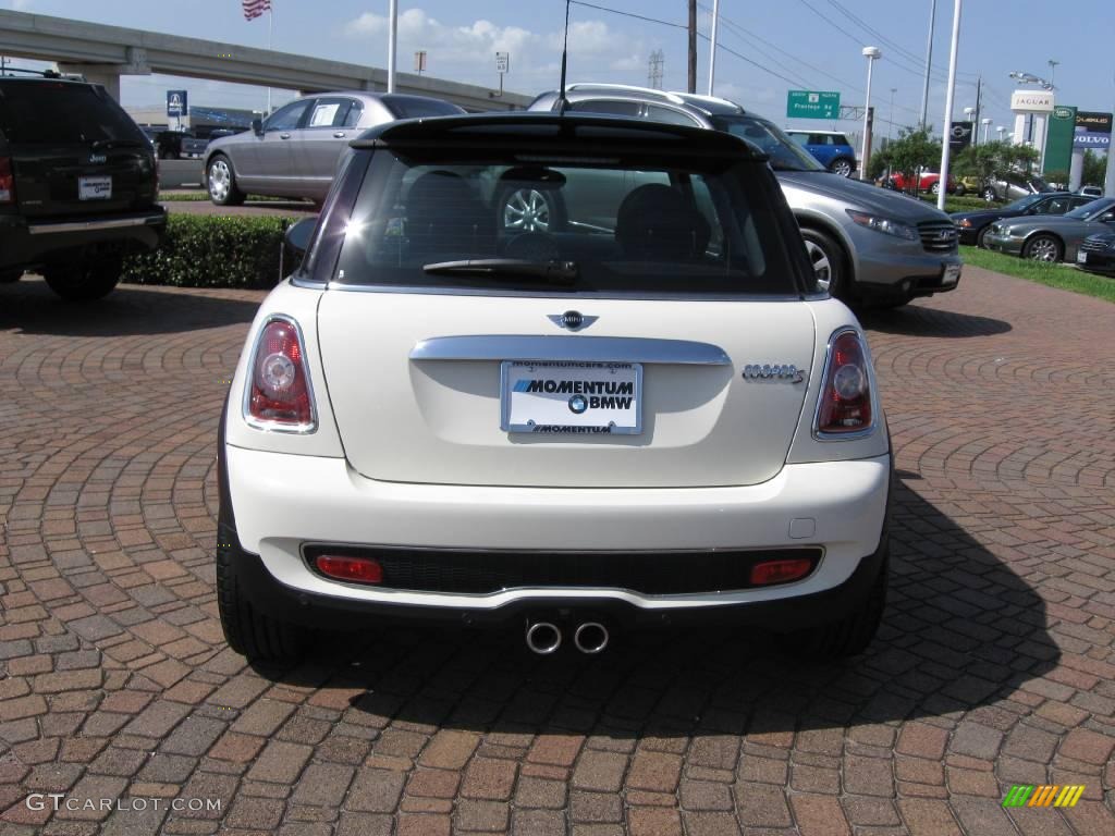 2009 Cooper S Hardtop - Pepper White / Punch Carbon Black Leather photo #9