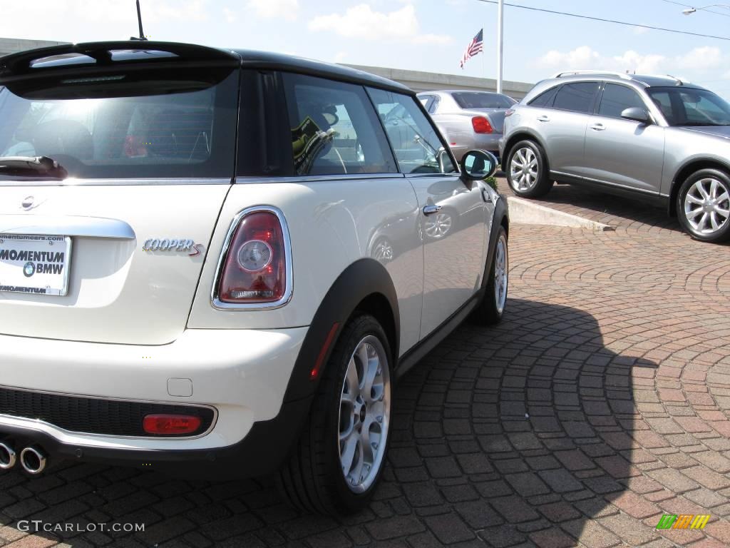 2009 Cooper S Hardtop - Pepper White / Punch Carbon Black Leather photo #11