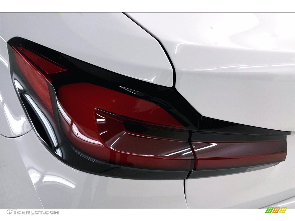 2021 5 Series 530i Sedan - Alpine White / Cognac photo #15