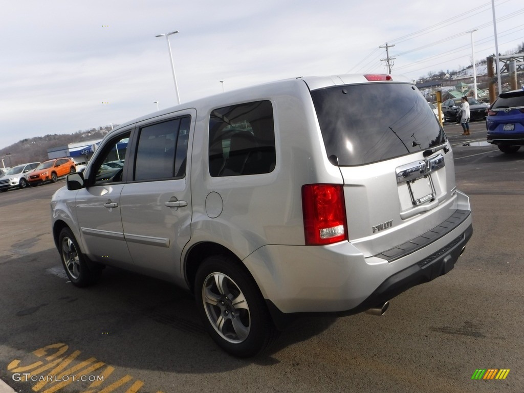 2015 Pilot SE 4WD - Alabaster Silver Metallic / Gray photo #7