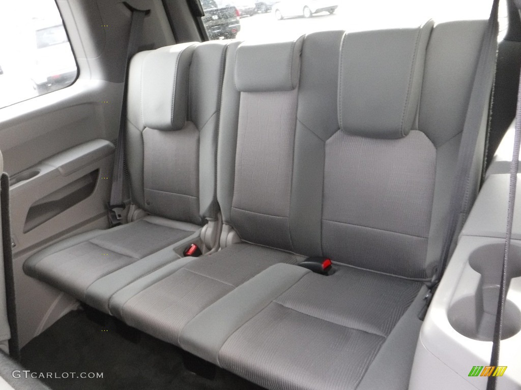 Gray Interior 2015 Honda Pilot SE 4WD Photo #140383888