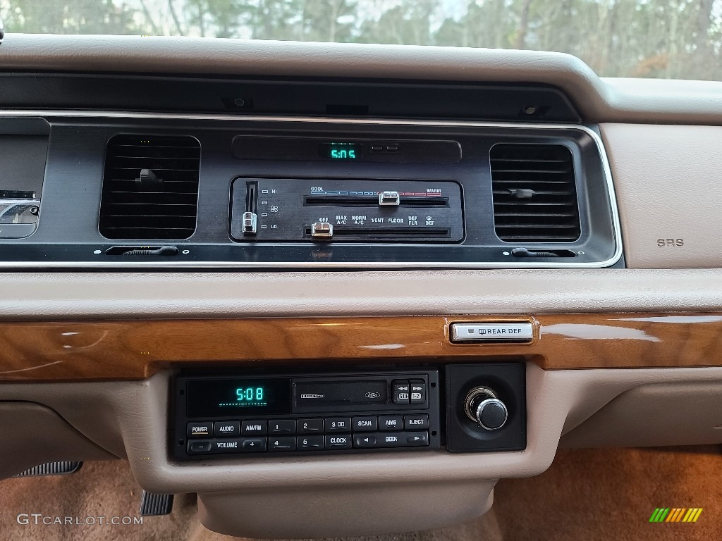 1993 Mercury Grand Marquis GS Controls Photo #140386258