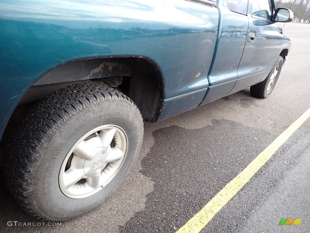 1997 Dakota Extended Cab 4x4 - Emerald Green Metallic / Mist Gray photo #12