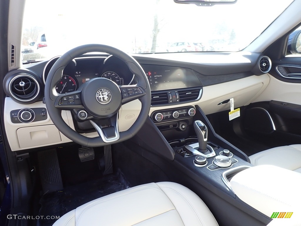 Black/Ice Interior 2021 Alfa Romeo Giulia Sprint AWD Photo #140388286