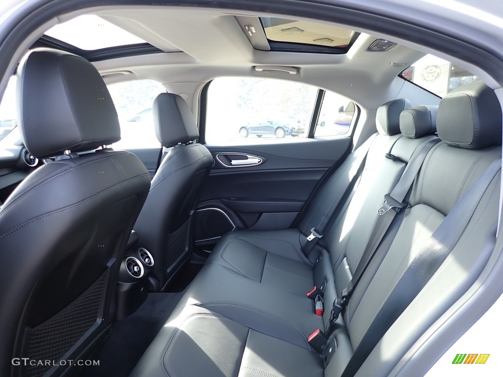 Black Interior 2021 Alfa Romeo Giulia Sprint AWD Photo #140388736