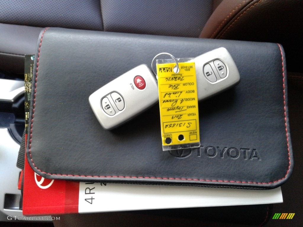 2019 4Runner Limited 4x4 - Nautical Blue Metallic / Redwood photo #31