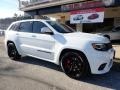 Front 3/4 View of 2018 Grand Cherokee SRT 4x4