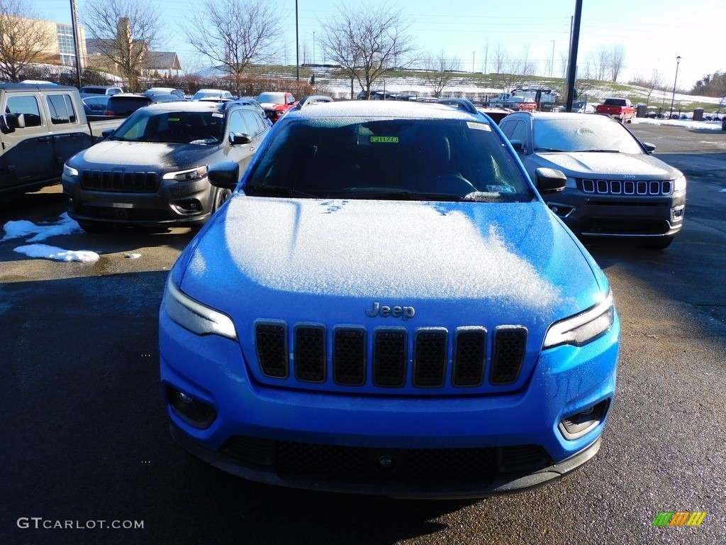 2021 Cherokee Latitude Lux 4x4 - Hydro Blue Pearl / Black photo #2