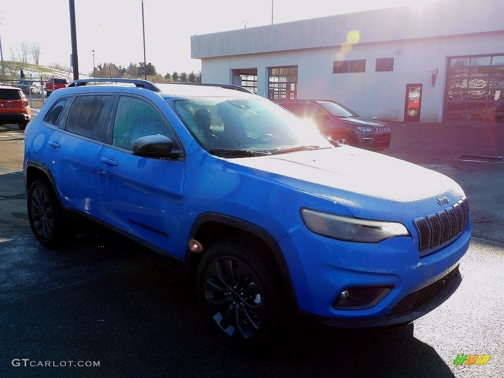 2021 Cherokee Latitude Lux 4x4 - Hydro Blue Pearl / Black photo #3