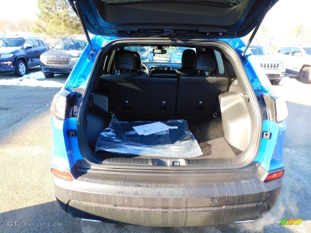 2021 Cherokee Latitude Lux 4x4 - Hydro Blue Pearl / Black photo #7
