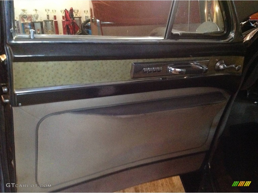 1953 Cadillac Fleetwood Series 60 Special Sedan Light Tan Door Panel Photo #140396161