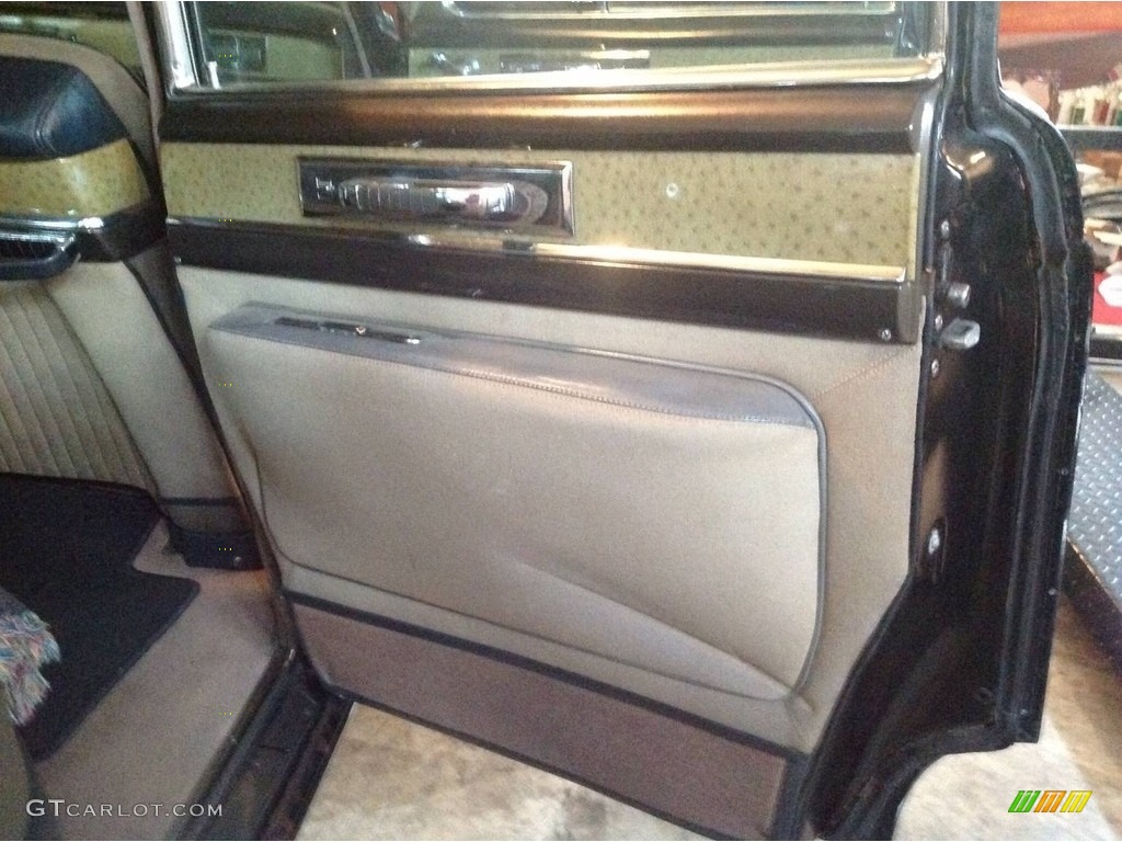 1953 Cadillac Fleetwood Series 60 Special Sedan Light Tan Door Panel Photo #140396242