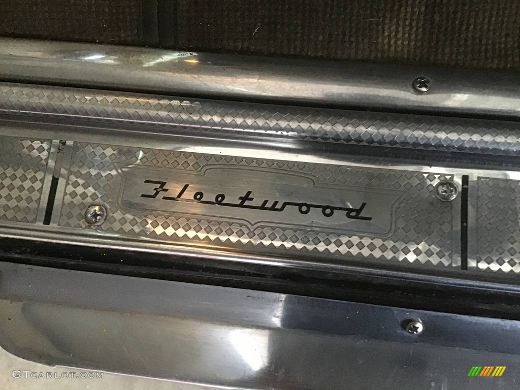 1953 Cadillac Fleetwood Series 60 Special Sedan Marks and Logos Photo #140396443