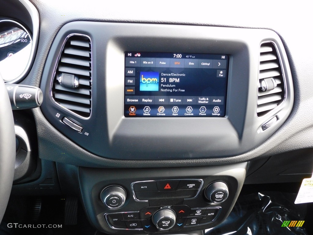 2021 Jeep Compass Latitude 4x4 Controls Photo #140397973