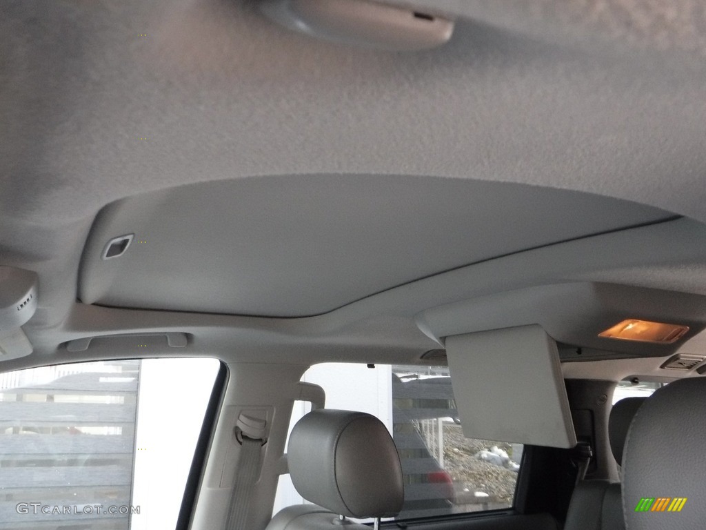 2014 Sequoia Limited 4x4 - Black / Black photo #17