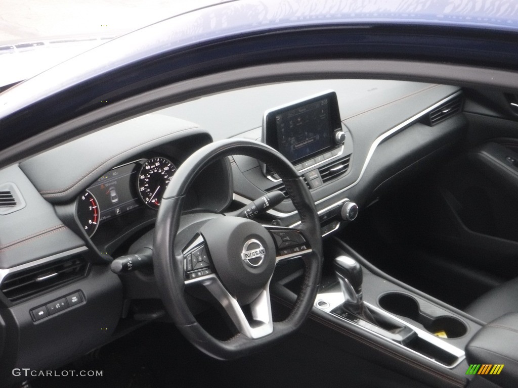 2019 Altima SR - Deep Blue Pearl / Charcoal photo #11