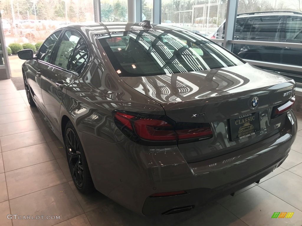 2021 5 Series 530i xDrive Sedan - Bernina Gray Amber Effect / Black photo #2