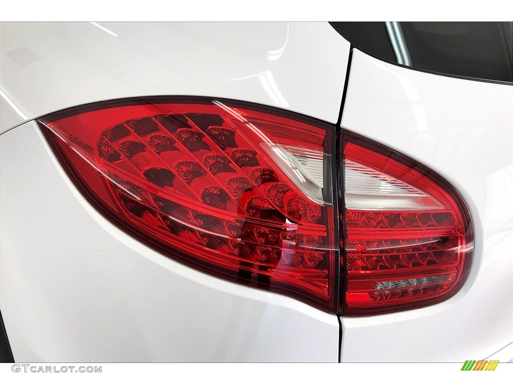 2013 Cayenne  - White / Luxor Beige photo #28